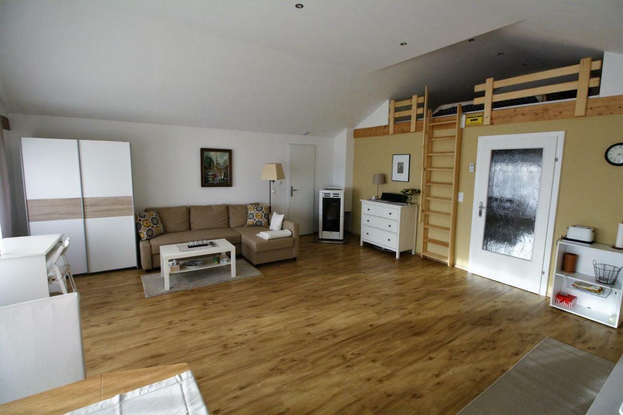 Ferienwohnung Fam. Frey Kleinhoflein Exterior photo